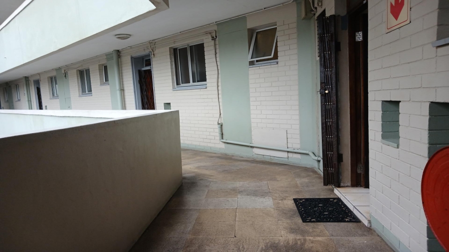 1 Bedroom Property for Sale in Amanzimtoti KwaZulu-Natal