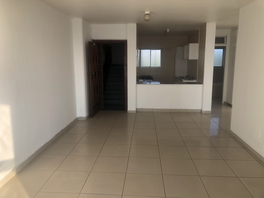 To Let 2 Bedroom Property for Rent in Amanzimtoti KwaZulu-Natal