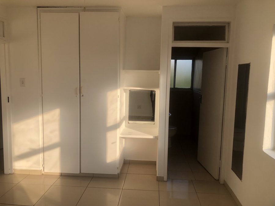 To Let 2 Bedroom Property for Rent in Amanzimtoti KwaZulu-Natal