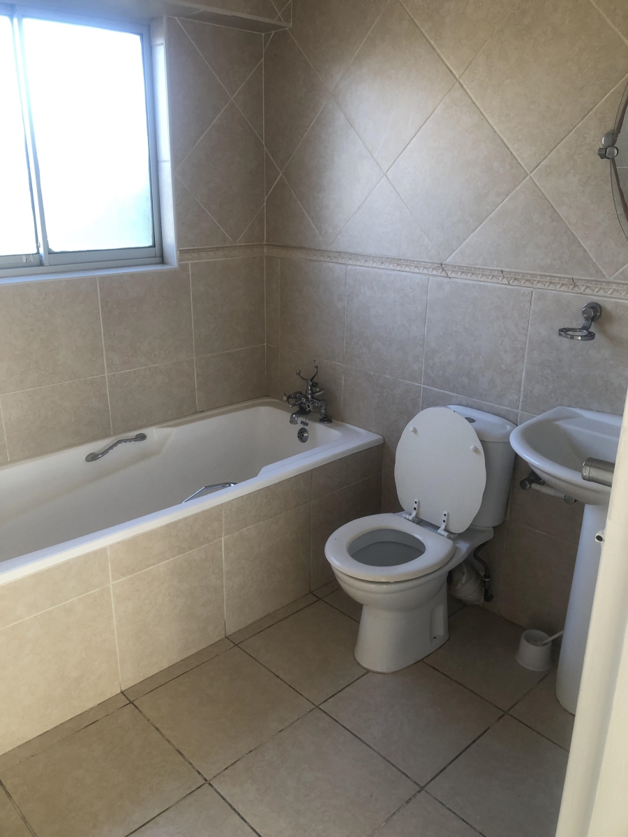 To Let 2 Bedroom Property for Rent in Amanzimtoti KwaZulu-Natal