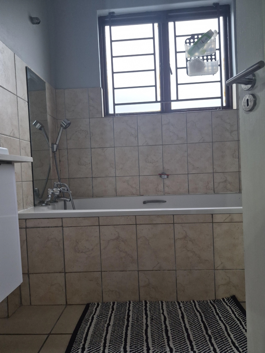 To Let 2 Bedroom Property for Rent in Salt Rock KwaZulu-Natal