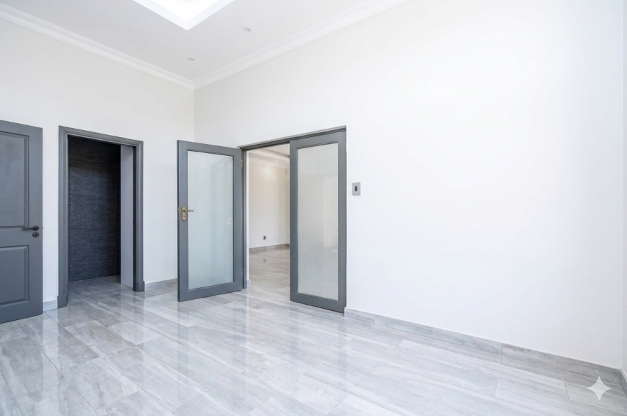 4 Bedroom Property for Sale in La Lucia KwaZulu-Natal