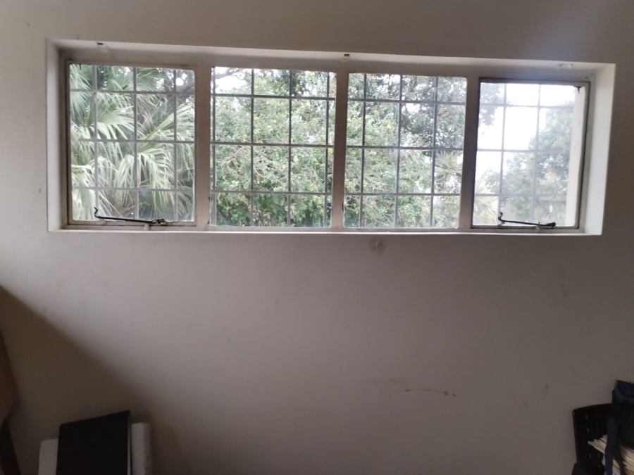 To Let Commercial Property for Rent in Dawnside KwaZulu-Natal