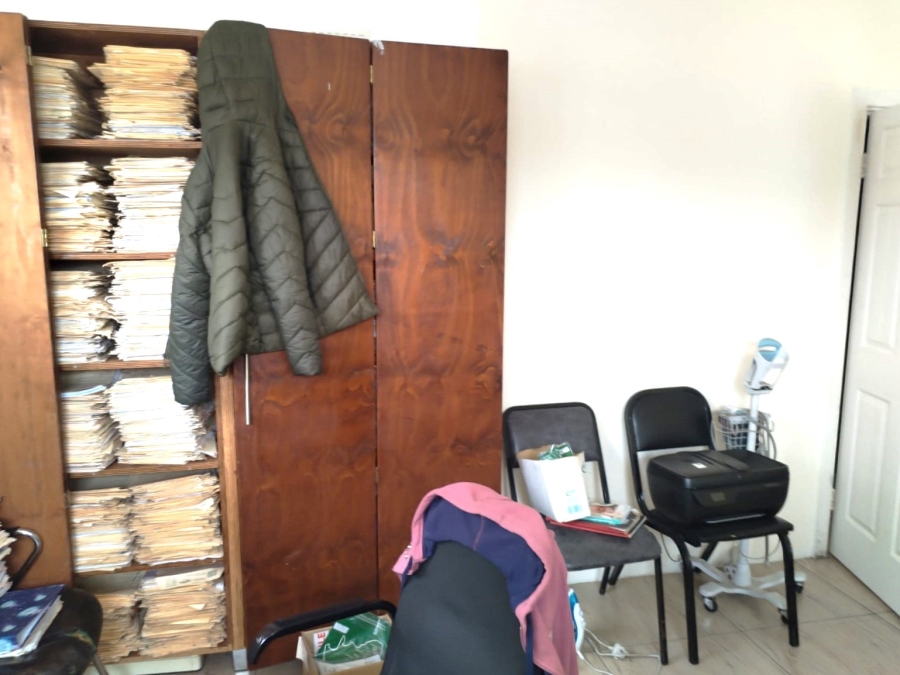 To Let Commercial Property for Rent in Dawnside KwaZulu-Natal