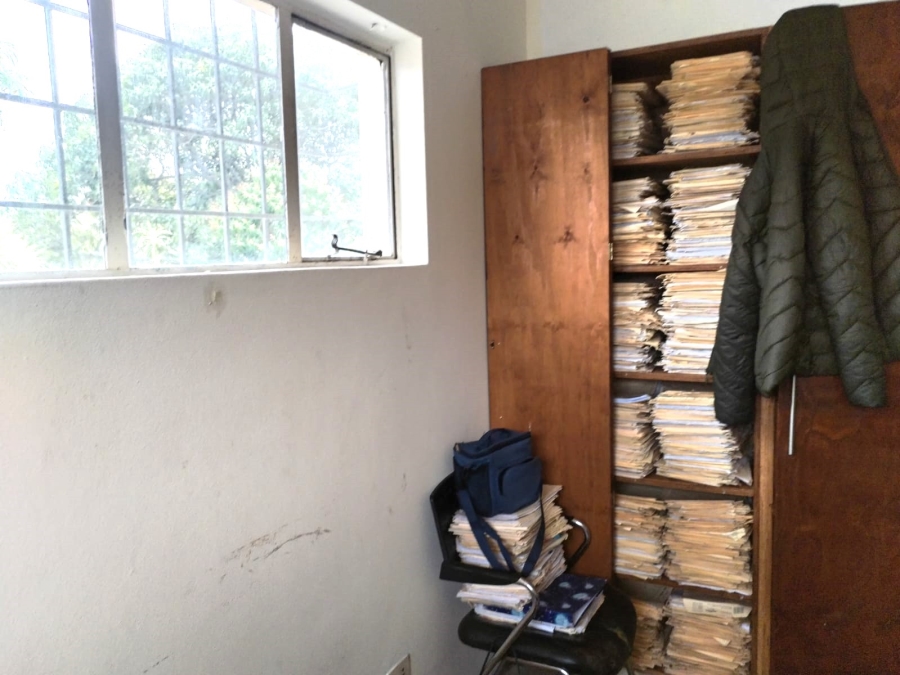 To Let Commercial Property for Rent in Dawnside KwaZulu-Natal