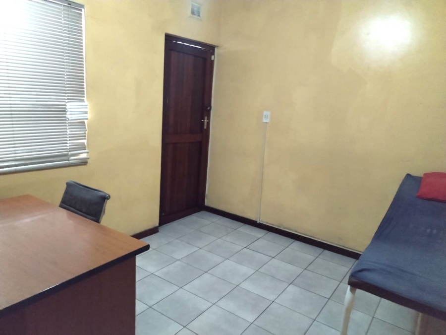 To Let Commercial Property for Rent in Dawnside KwaZulu-Natal