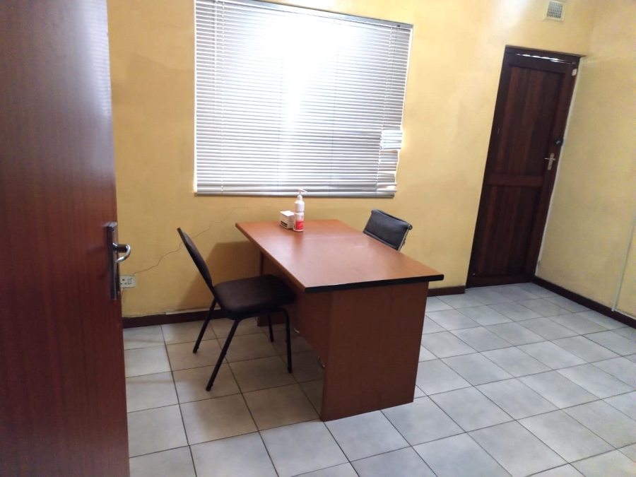 To Let Commercial Property for Rent in Dawnside KwaZulu-Natal