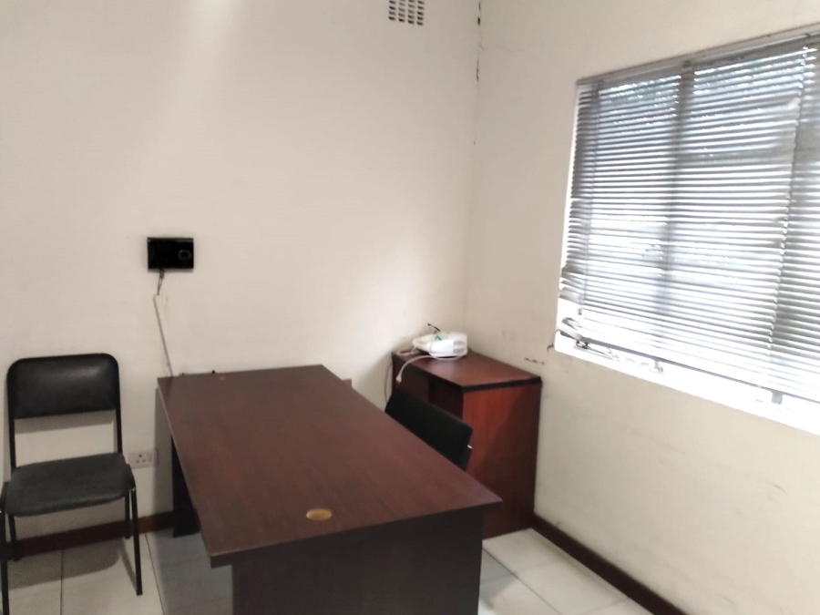 To Let Commercial Property for Rent in Dawnside KwaZulu-Natal