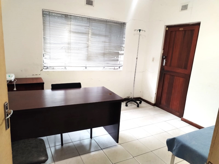 To Let Commercial Property for Rent in Dawnside KwaZulu-Natal
