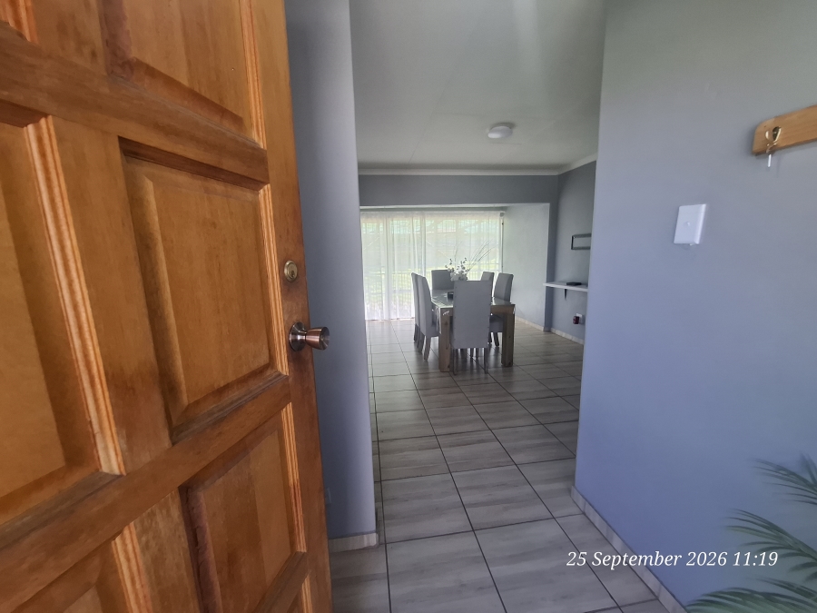 3 Bedroom Property for Sale in Sunnyridge KwaZulu-Natal