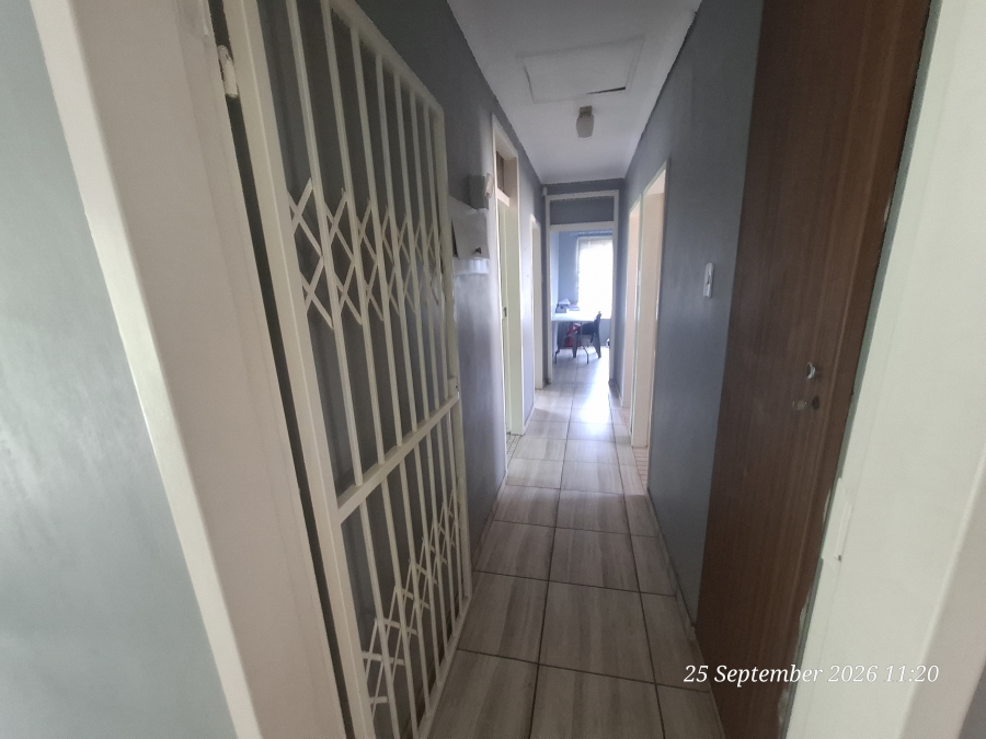 3 Bedroom Property for Sale in Sunnyridge KwaZulu-Natal