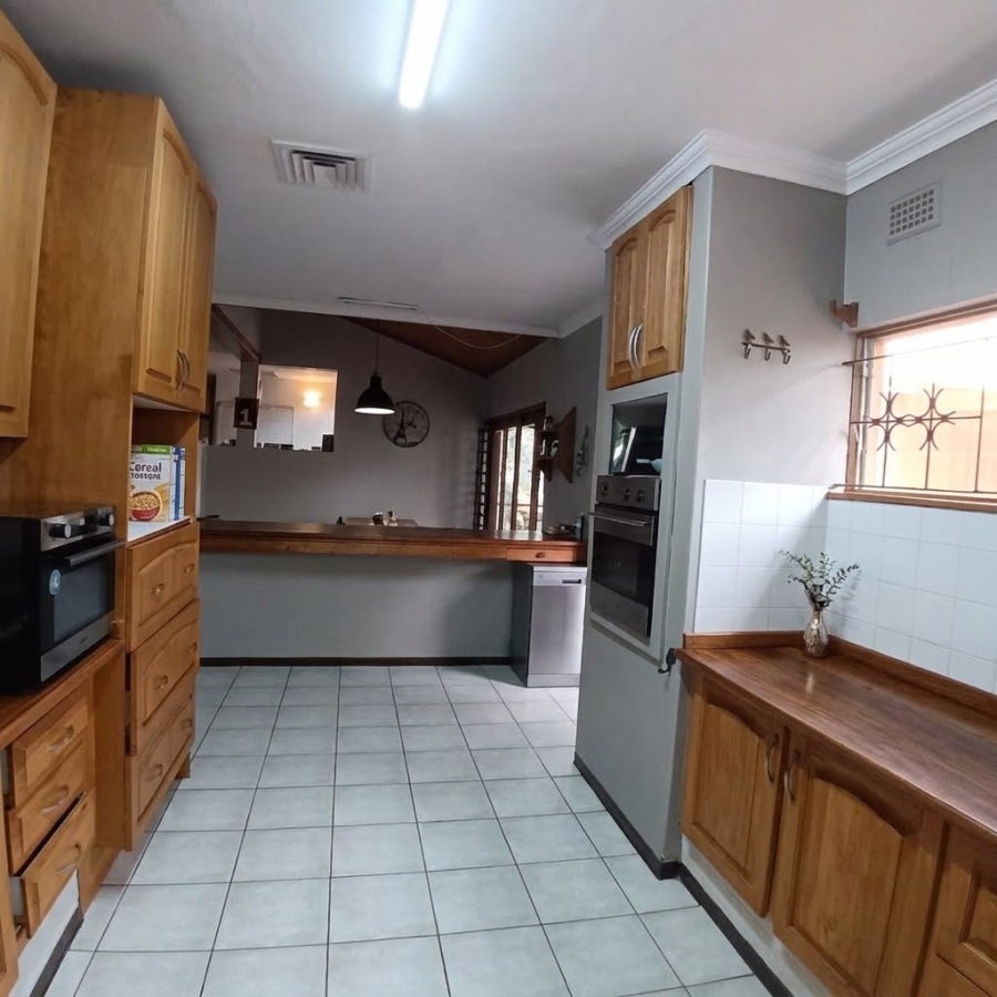 4 Bedroom Property for Sale in Meer En See KwaZulu-Natal