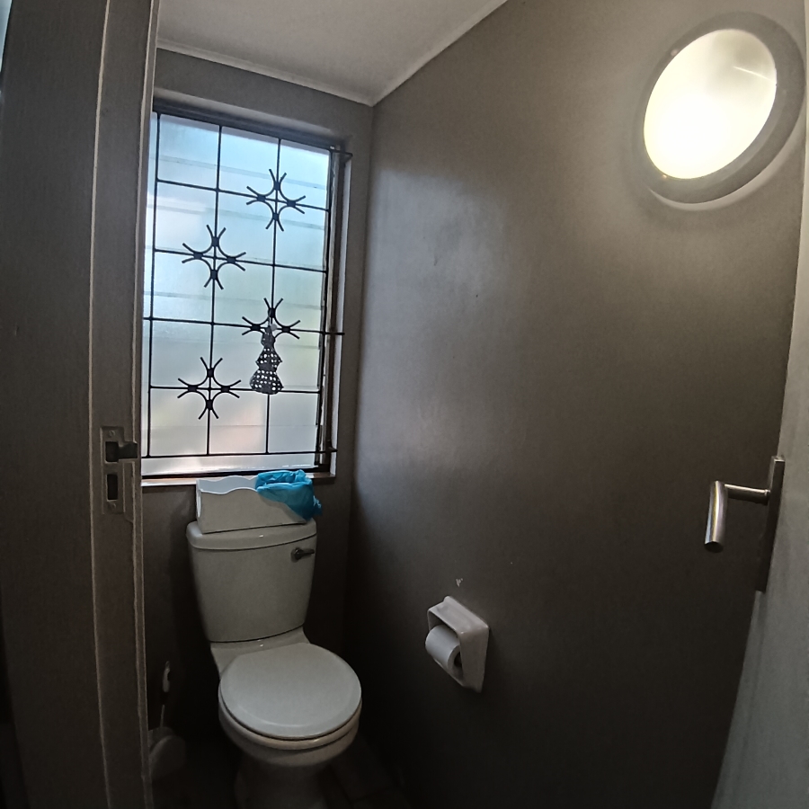 4 Bedroom Property for Sale in Meer En See KwaZulu-Natal