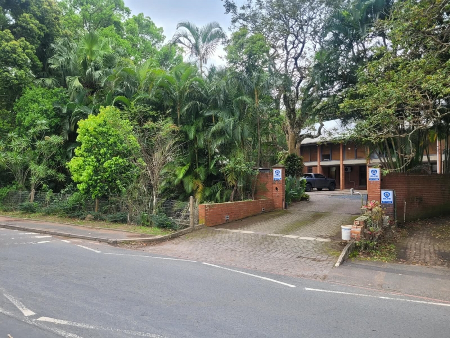 To Let Commercial Property for Rent in Dawncliffe KwaZulu-Natal