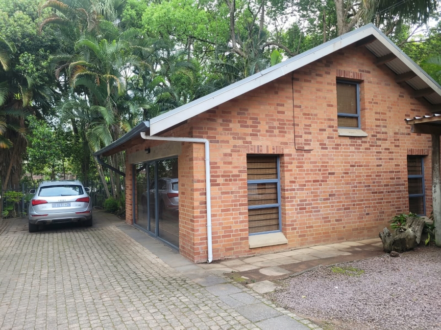 To Let Commercial Property for Rent in Dawncliffe KwaZulu-Natal