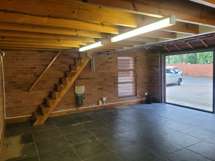 To Let Commercial Property for Rent in Dawncliffe KwaZulu-Natal