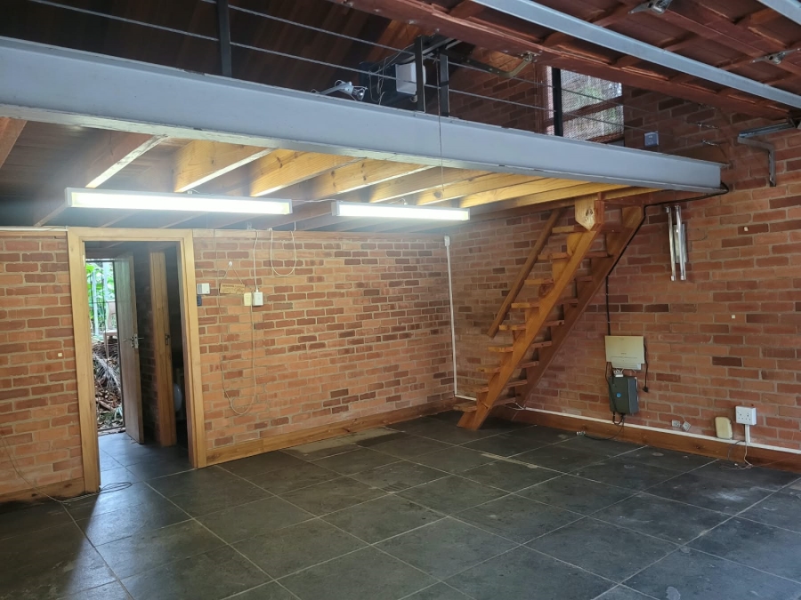 To Let Commercial Property for Rent in Dawncliffe KwaZulu-Natal