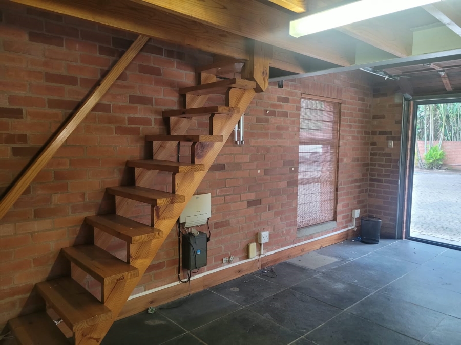 To Let Commercial Property for Rent in Dawncliffe KwaZulu-Natal