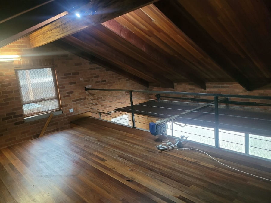 To Let Commercial Property for Rent in Dawncliffe KwaZulu-Natal