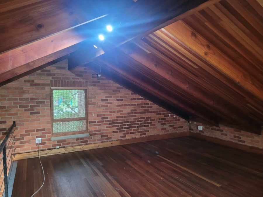 To Let Commercial Property for Rent in Dawncliffe KwaZulu-Natal