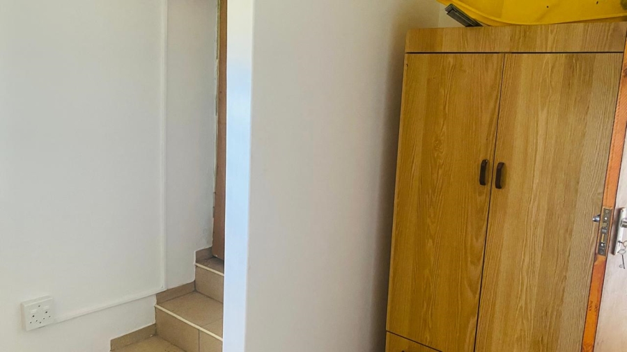 To Let 1 Bedroom Property for Rent in Reservoir Hills KwaZulu-Natal