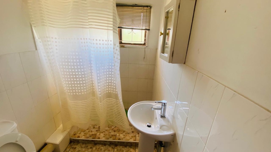 To Let 1 Bedroom Property for Rent in Reservoir Hills KwaZulu-Natal