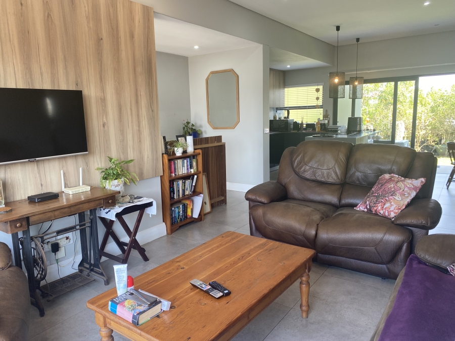 To Let 2 Bedroom Property for Rent in Palm Lakes Estate KwaZulu-Natal