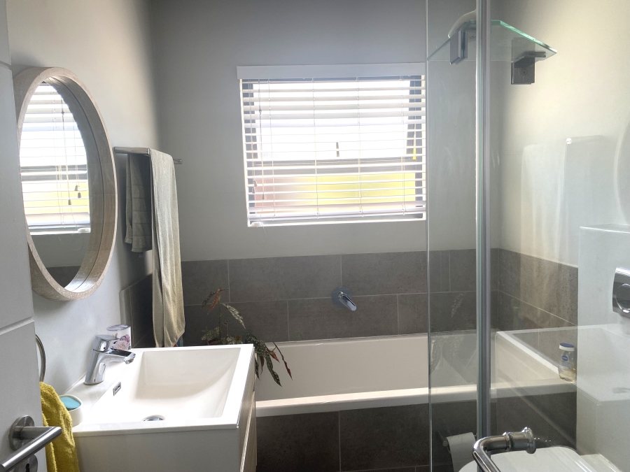 To Let 2 Bedroom Property for Rent in Palm Lakes Estate KwaZulu-Natal