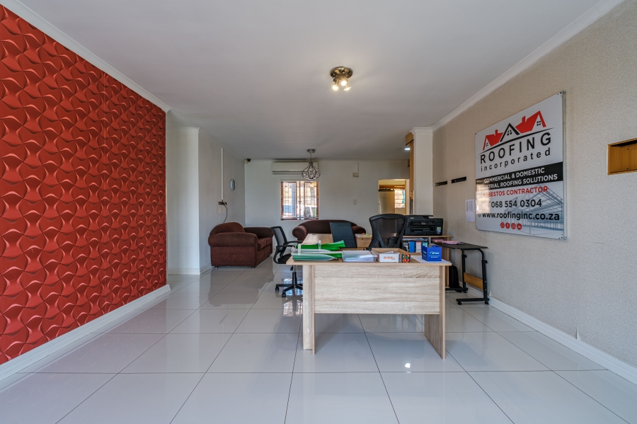 4 Bedroom Property for Sale in Reservoir Hills KwaZulu-Natal