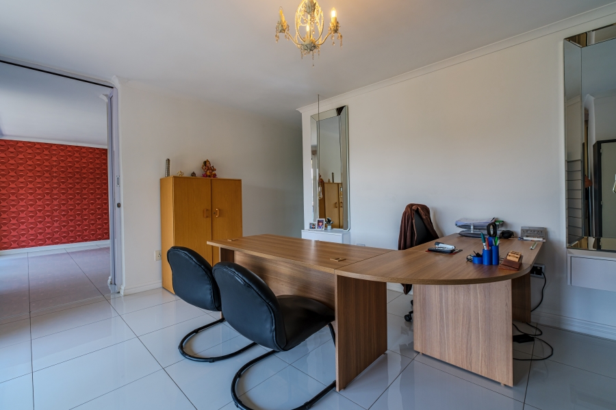 4 Bedroom Property for Sale in Reservoir Hills KwaZulu-Natal