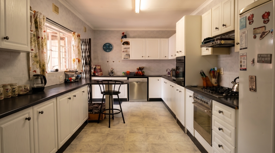 5 Bedroom Property for Sale in Mountain Homes KwaZulu-Natal