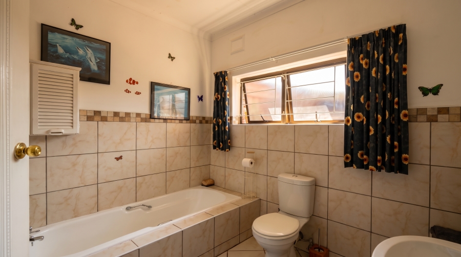 5 Bedroom Property for Sale in Mountain Homes KwaZulu-Natal