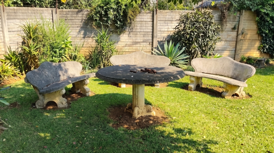 5 Bedroom Property for Sale in Mountain Homes KwaZulu-Natal