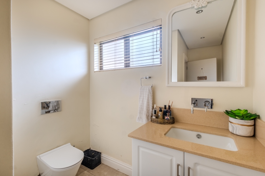5 Bedroom Property for Sale in Virginia KwaZulu-Natal