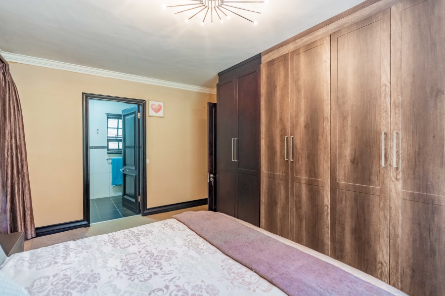 5 Bedroom Property for Sale in Westville Central KwaZulu-Natal