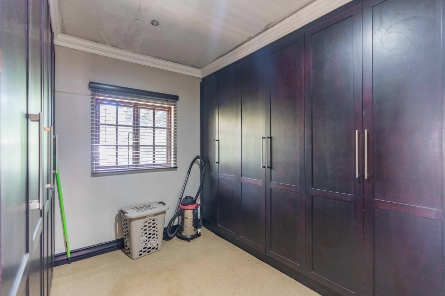 5 Bedroom Property for Sale in Westville Central KwaZulu-Natal