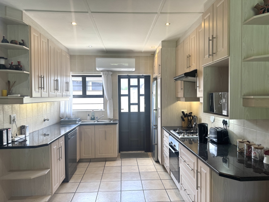 2 Bedroom Property for Sale in Scottburgh South KwaZulu-Natal