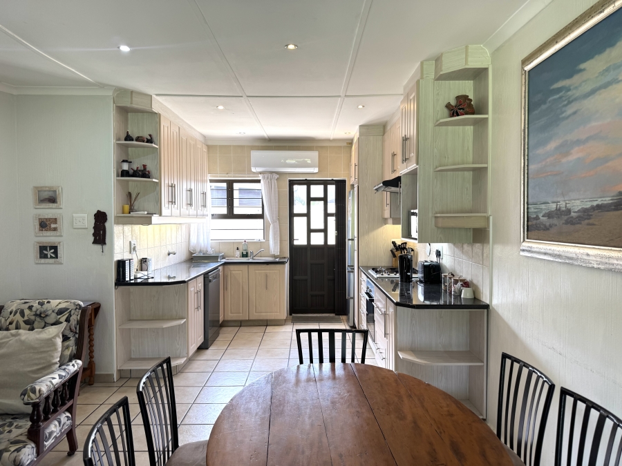 2 Bedroom Property for Sale in Scottburgh South KwaZulu-Natal