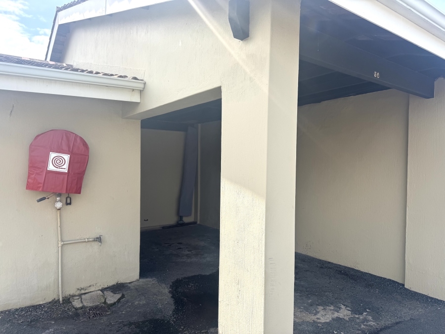 2 Bedroom Property for Sale in Scottburgh South KwaZulu-Natal