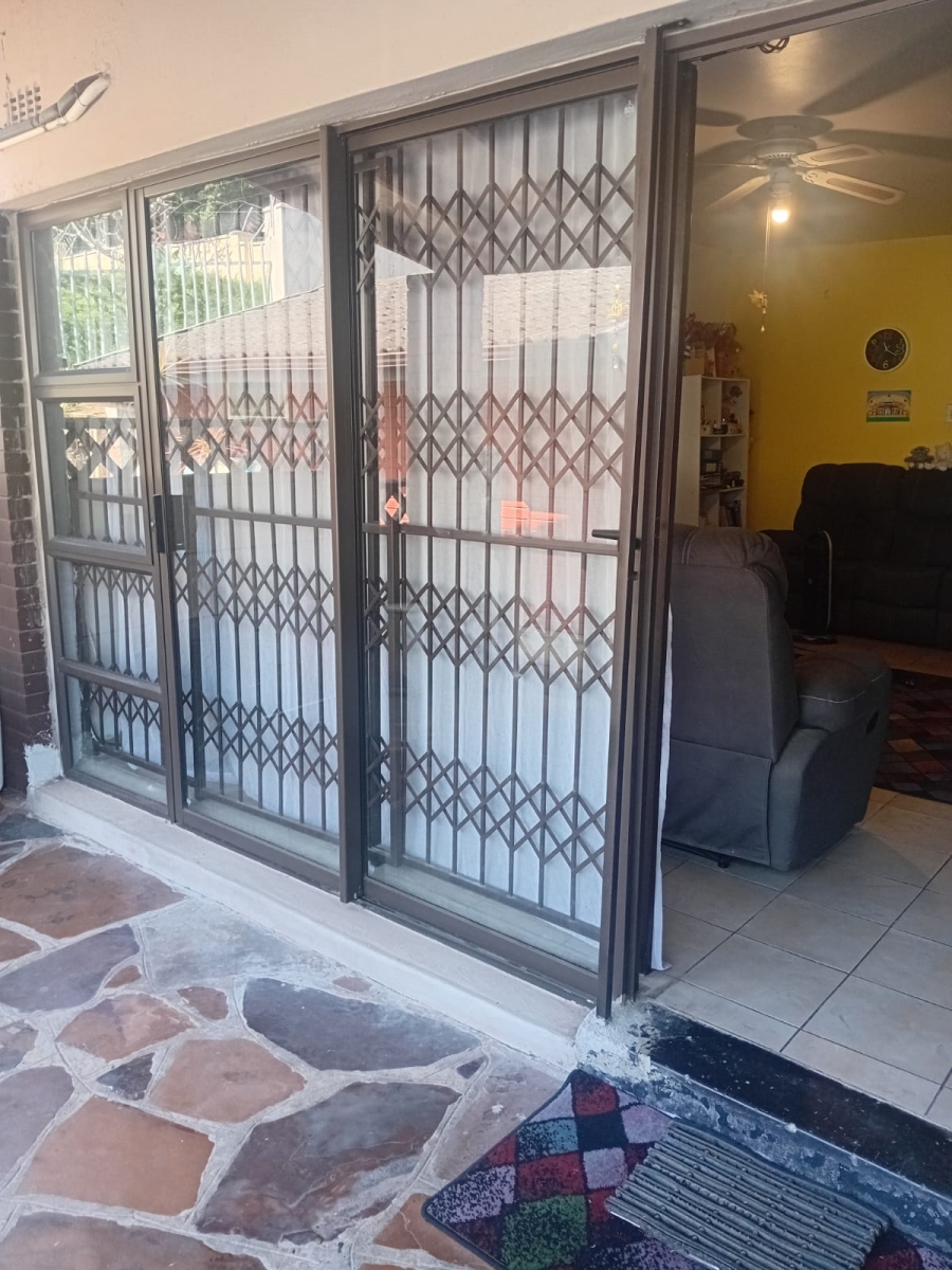 2 Bedroom Property for Sale in Escombe KwaZulu-Natal