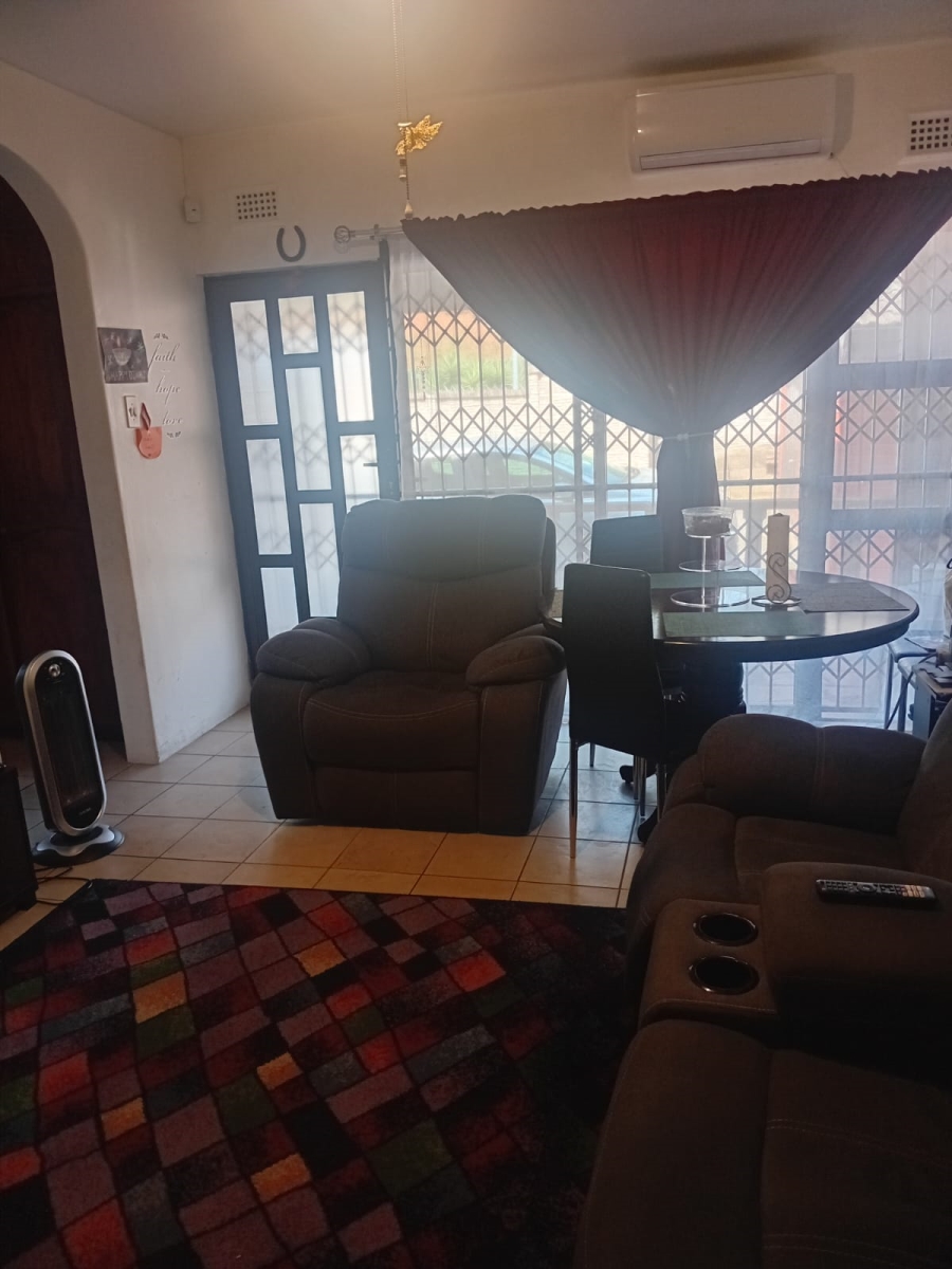 2 Bedroom Property for Sale in Escombe KwaZulu-Natal