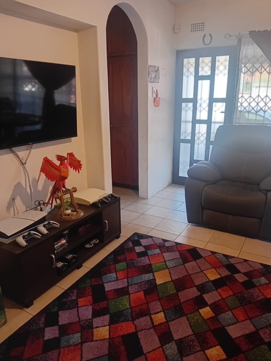 2 Bedroom Property for Sale in Escombe KwaZulu-Natal