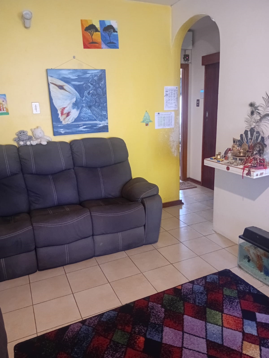 2 Bedroom Property for Sale in Escombe KwaZulu-Natal