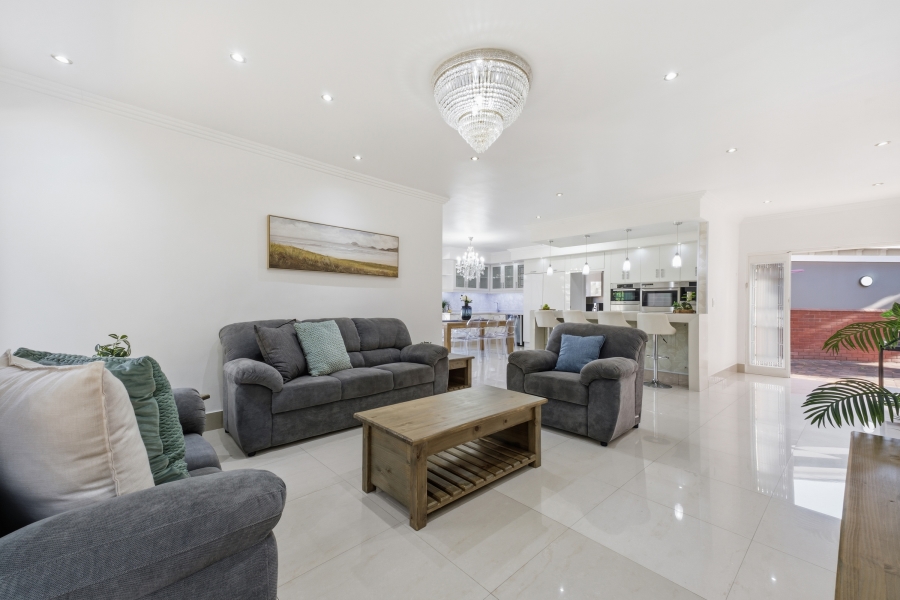3 Bedroom Property for Sale in Chiltern Hills KwaZulu-Natal