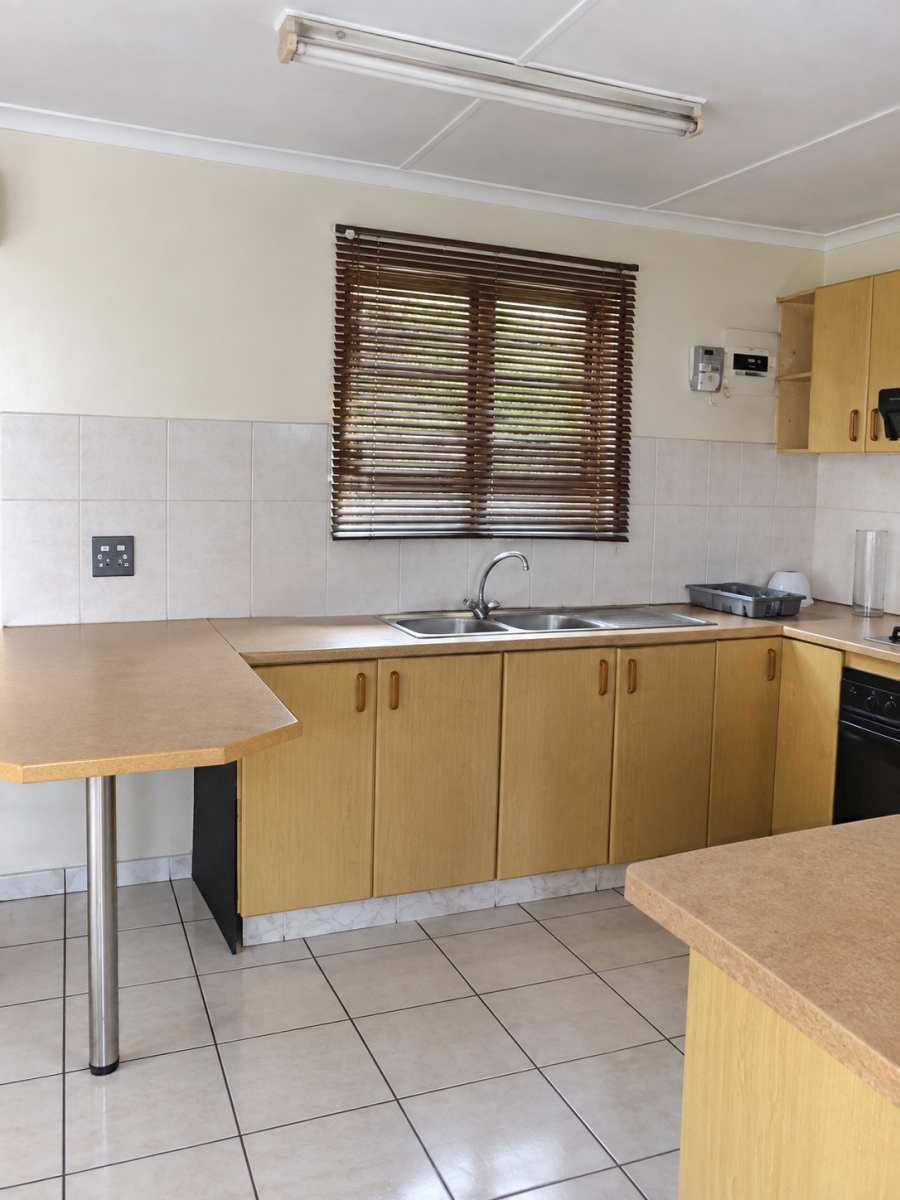 To Let 1 Bedroom Property for Rent in Brighton Beach KwaZulu-Natal