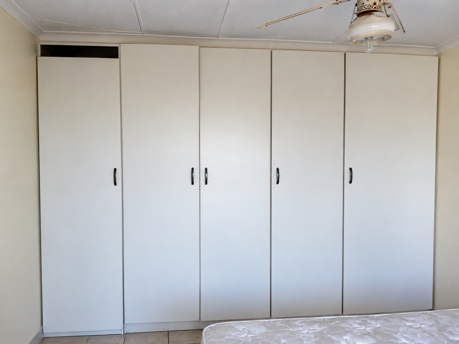 To Let 1 Bedroom Property for Rent in Brighton Beach KwaZulu-Natal