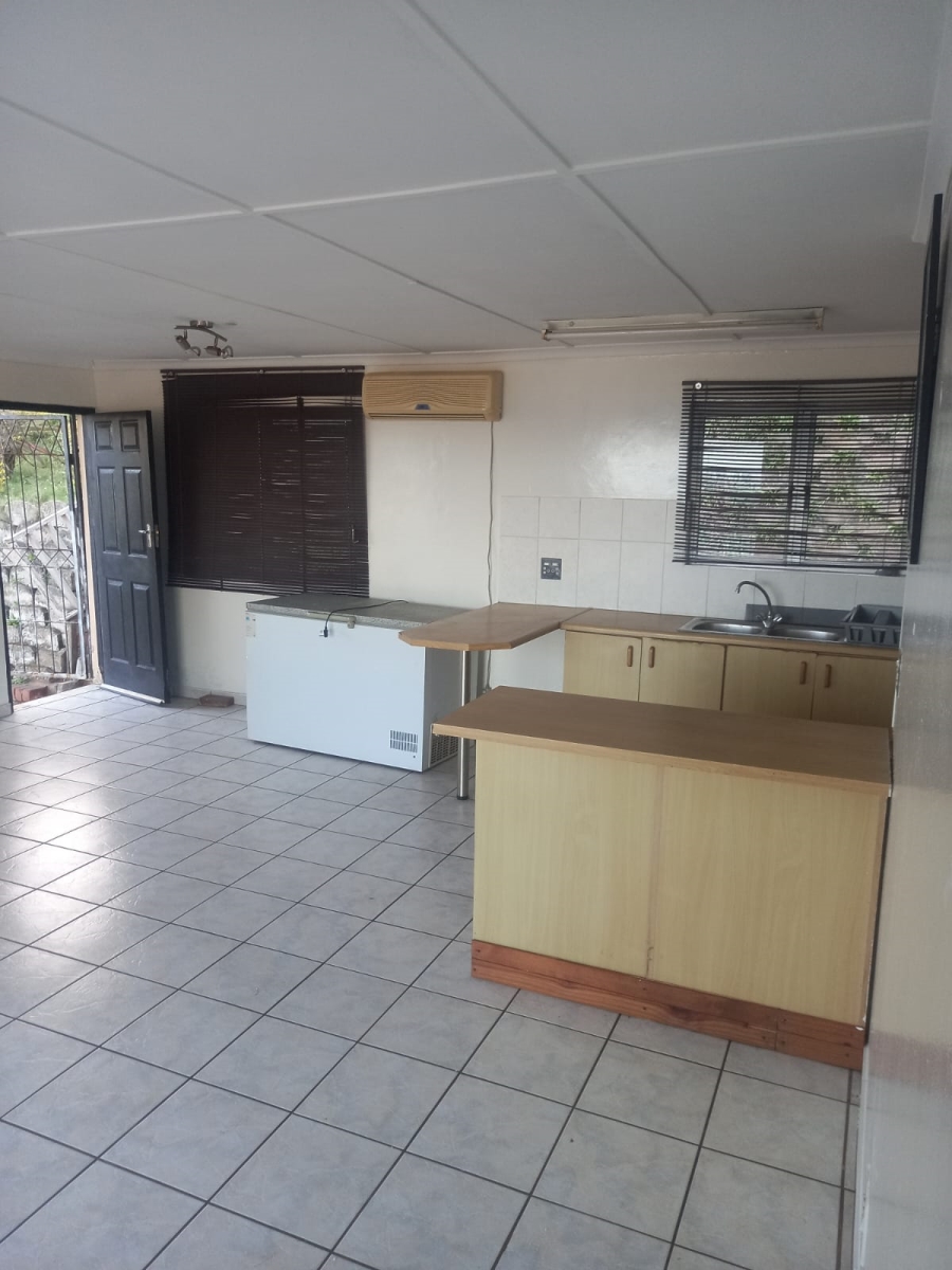 1 Bedroom Property for Sale in Brighton Beach KwaZulu-Natal