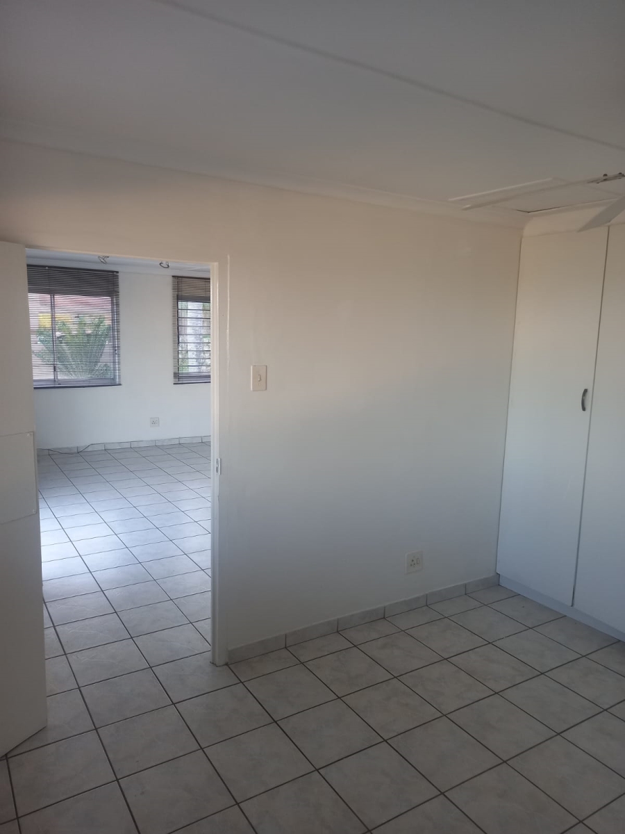 1 Bedroom Property for Sale in Brighton Beach KwaZulu-Natal