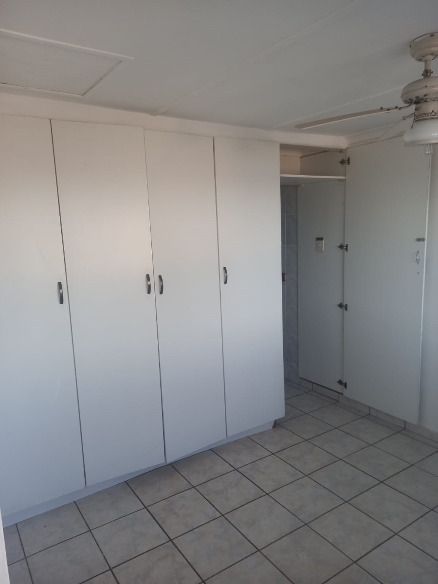 1 Bedroom Property for Sale in Brighton Beach KwaZulu-Natal
