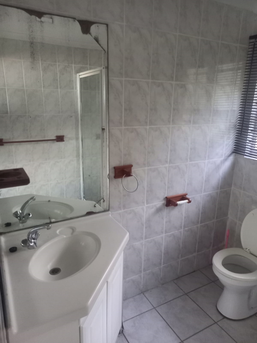 1 Bedroom Property for Sale in Brighton Beach KwaZulu-Natal